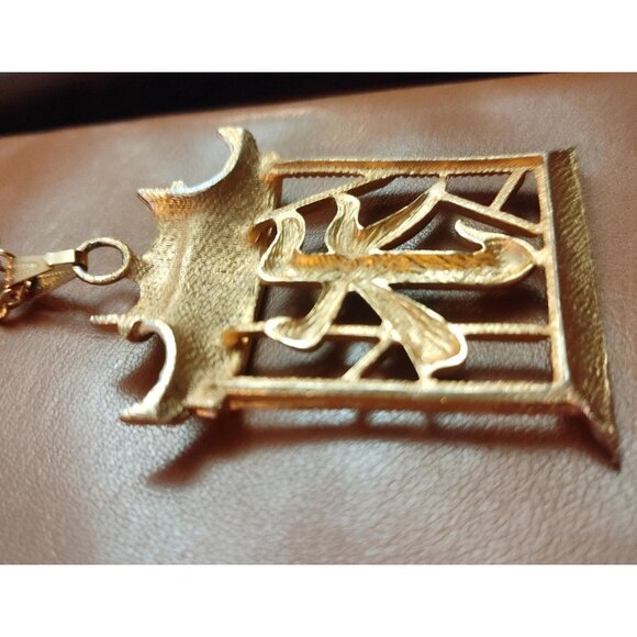 Gold Tone Eternity Pendant Chinese character for in White Enamel with Chain - Picture 9 of 10